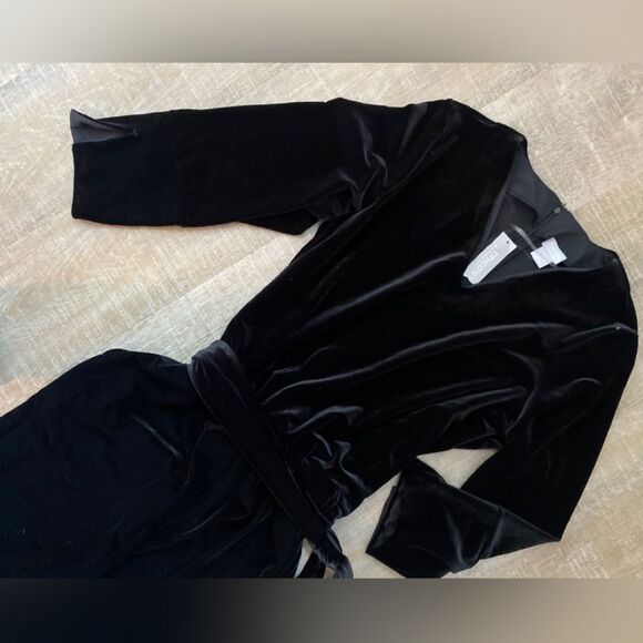 CHICO’S TRAVELERS COLLECTION Black Velvet Jumpsuit Women's Large Belted Wide Leg - Picture 4 of 12